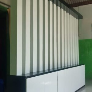 Sekat ruangan letter L custom multipleks semi meranti Sekat ruangan custom letter L kokoh finishing glossy Partisi ruangan letter L custom estetik dan kuat Sekat ruangan letter L custom rapi sesuai permintaan Sekat ruangan letter L multipleks custom 18–20 hari