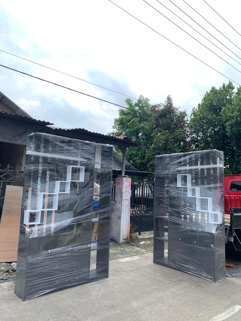 Sekat ruangan ekonomis MDF minimalis custom ukuran Partisi ruangan ekonomis finishing cat halus untuk rumah Sekat ruangan ekonomis pre-order 7–15 hari custom warna Sekat ruangan minimalis ekonomis MDF untuk kantor & rumah Sekat ruangan custom model dan warna dengan layanan COD